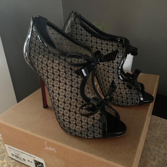 Christian Louboutin EUC Size 36.5 High Heels - Picture 1 of 5
